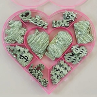 Lot de 43 pièces mixtes de décorations en strass blanc et rose, motifs Dollar, Lèvres, Ours, Cœur, Papillon, Chaîne, Sac, Étoile, Nœud, pour coques de téléphone
