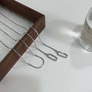 Collar de Plata de Ley S925 con Colgante Geométrico y Cadena de Serpiente, Unisex, para Uso Diario - Product Image 4
