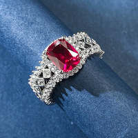 Bague en argent sterling 925 avec zircon rouge sang de pigeon 6*8 mm et diamants complets pour femmes