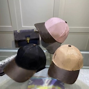 Gorra de Béisbol Estilo Pico de Pato, Ajustable, de Alta Calidad, para Todas las Estaciones, Diseño de Diseñador, Apta para Hombres y Mujeres - Product Image 1