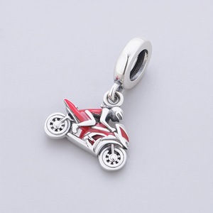 Abalorio <span class=keywords><strong>de</strong></span> Plata <span class=keywords><strong>de</strong></span> Ley 925 con Diseño <span class=keywords><strong>de</strong></span> Coche <span class=keywords><strong>de</strong></span> Carreras F1, Motocicleta y Casco para Pulseras <span class=keywords><strong>Originales</strong></span> Pan Charms, Ideal para la Creación <span class=keywords><strong>de</strong></span> Joyas para <span class=keywords><strong>Mujer</strong></span> - Product Image 4