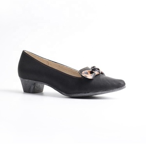 Scarpe Eleganti con Punta a <span class=keywords><strong>Collare</strong></span> e Tomaia Bassa, Tacchi Alti <span class=keywords><strong>da</strong></span> <span class=keywords><strong>Donna</strong></span> in Vera Pelle di Vacchetta, Design Classico Bianco per Ufficio - Product Image 1