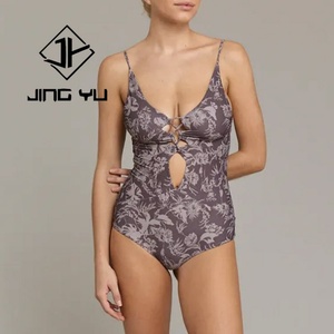 Maillot de bain une pièce de luxe personnalisé à motif floral ajouré, faible MOQ, en tissu polyester élasthanne, fabrication OEM - Product Image 1