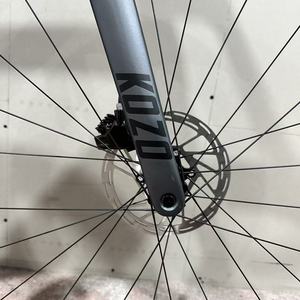 KOZO Vente en Gros Directe Usine Vélo de GRAVEL en Fibre de Carbone 700C <span class=keywords><strong>Shimano</strong></span> <span class=keywords><strong>105</strong></span> 24S <span class=keywords><strong>Frein</strong></span> à Disque Hydraulique OEM - Product Image 2