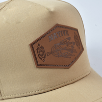 Vente en gros de chapeau de papa structuré en coton avec logo en cuir PU casquette de baseball sport personnalisée à 6 panneaux à bord incurvé
