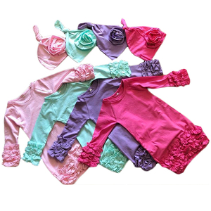 Conjunto de Ropa para Bebé Recién Nacido al por Mayor, Multicolor, Vestido de Manga Larga con Volantes, Estilo Raglán, y Gorro Anudado - Product Image 1