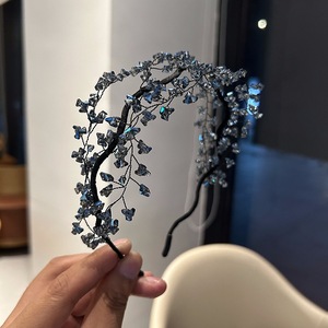 Serre-tête de mariée artisanal en perles et cristaux, accessoire de cheveux de mariage en maille tissée, coiffe élégante - Product Image 6