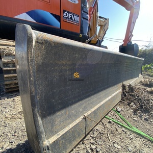 Miniexcavadora ZX60 6T Usada, Japonesa, Ideal para Jardinería, Excavación y Operaciones Agrícolas - Product Image 3