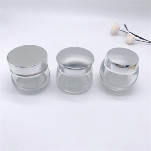 ผลิตภัณฑ์ใหม่ ครีมเนื้อครีม 50 กรัม บรรจุขวดแก้วสำหรับผิวหน้าและผิวกาย พร้อมฝาสีทองและสีเงิน - Product Image 6