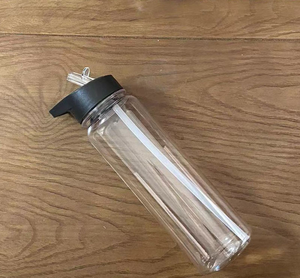 Wholesale 750ml Plastic Outdoor Sports Water <b>Bottle</b> with Carrying Handle for Eco-Friendly Unisex - Product Image 3