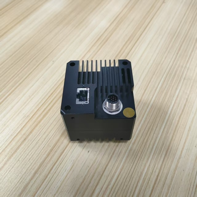 10GigE Industrial Camera 1/2'' Sensor Size 2592*2160 Resolution Area Scan Camera 120fps High Speed Machine Vision Camera