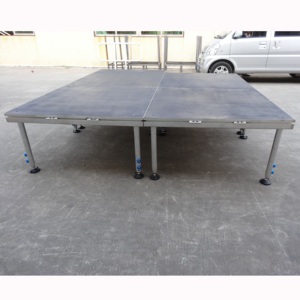 Scène mobile portable d'extérieur avec montage facile, plateforme antidérapante, construction en bois et aluminium pour événements cérémoniels - Product Image 3