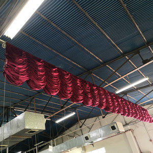<span class=keywords><strong>Tende</strong></span> Decorative di Lusso Personalizzate dalla Fabbrica con Design a Increspatura Rossa Ondulata per Sfondo di Feste, Teatri e Sale Nuziali - Product Image 4