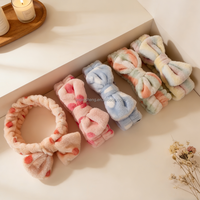 Bandeau Turban Réutilisable en Flanelle et Polaire Corail Antidérapant pour Spa, Yoga, Maquillage et Lavage du Visage avec Nœud Papillon – Taille Unique