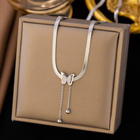 Colliers pendentifs papillon tendance en acier inoxydable, bijoux papillon givré avec chaîne serpent à pampilles pour femme
