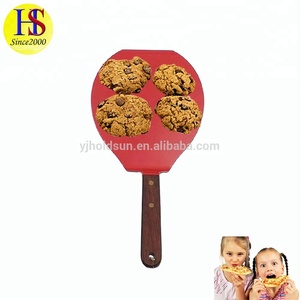 Pelle à <span class=keywords><strong>Pizza</strong></span> en Acier inoxydable avec Manche En Bois, Rouge - Product Image 2