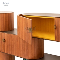Kabinet lorong kayu ramping, furnitur elegan dengan ruang tamu dan desain makan yang cukup