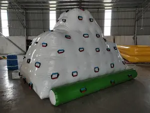 คุณภาพสูงกลางแจ้ง GIANT Inflatable Floating iceberg สำหรับสระว่ายน้ำสำหรับขาย