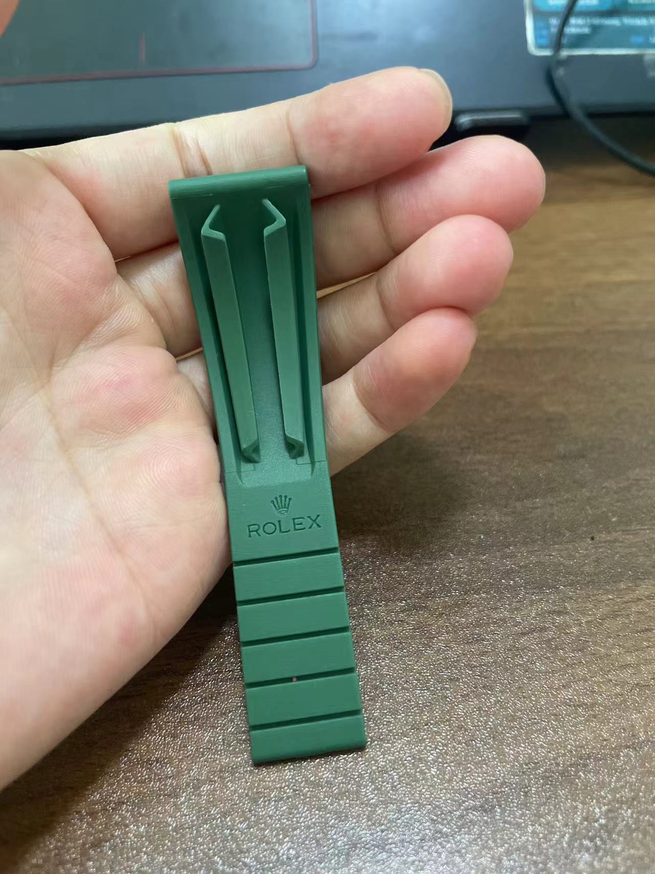 สีเขียวไม่มีโลโก้หรือโลโก้