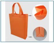 Machine de fabrication de sacs non tissés entièrement automatique