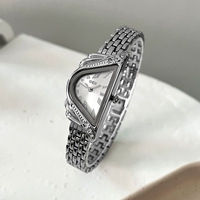 Reloj de Moda para Mujer con Esfera Irregular, Diseño Exclusivo, Refinado, Elegante, Vintage, Versátil, Movimiento de Cuarzo, Caja de Aleación, Resistente al Agua 30M