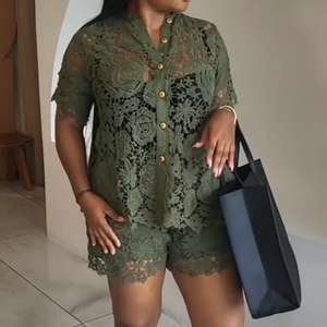 เสื้อเชิ้ตแขนสั้นคอตั้งลายลูกไม้ กางเกงขาสั้นเอวสูง ชุดลำลอง 2 ชิ้นสำหรับผู้หญิง แฟชั่น - Product Image 4