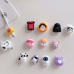 Protector de Cable de Carga para Teléfono con Diseño de Personajes de Dibujos Animados de PVC, Anti-Rotura, para Cables de iPhone/Tipo-C, Venta al Por Mayor - Product Image 1