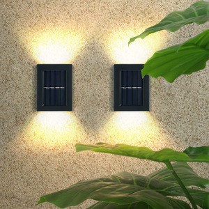 Lampe murale solaire pour extérieur, lumière LED de jardin, diffuseur en polycarbonate 12V, étanche, forme carrée, pour la décoration de la maison - Product Image 4