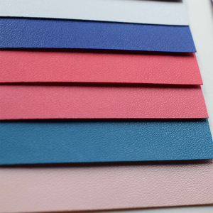 Cuir synthétique PVC 0,5 mm gaufré résistant à l'eau pour sacs, pochettes et cabas - Product Image 2