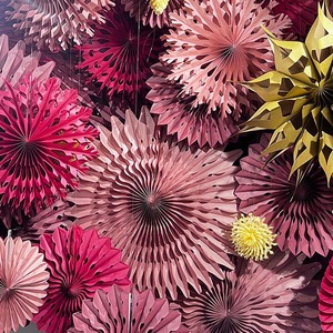 Honeycomb Circle Shape Wedding Hanging Decoration Supplies Tissue <b>Paper</b> <b>Fan</b> for Indoor Christmas Celebrations Factory Wholesale - Product Image 2