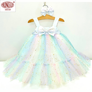 Vente en gros Adorable robe de réveillon de Noël pour bébé avec silhouette de décoration en couches arc-en-ciel multicolores - Product Image 4
