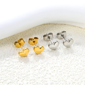 Boucles d'oreilles en forme de cœur en acier inoxydable couleur or pour bijoux de mode - Product Image 2