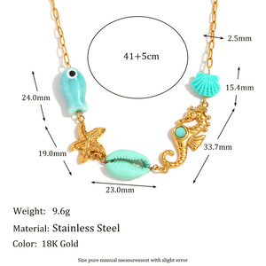 Collar con Colgante Delicado Chapado en Oro con Detalles Intrincados de <span class=keywords><strong>Coral</strong></span> con Temática Oceánica Juguetona - Product Image 2