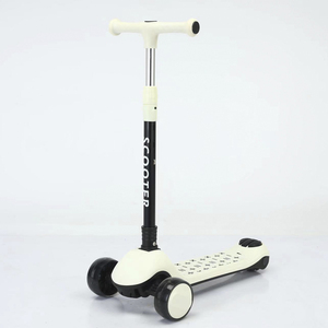 Patinete Plegable de Tres Ruedas de PU de Alta Calidad para Niños, para Jugar al Aire Libre con Música, el Más Vendido - Product Image 4