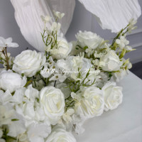 Rangée de fleurs de mariage artificielles populaires faites à la main, décoration de mariage blanche, chemin de table, arrangement floral en rangée