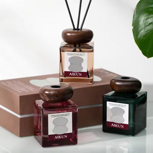 Difusor de Aromaterapia Aikun de 200 ml, de Lujo, con Caja de Regalo de Vidrio, con Varillas de Ratán, sin Llama, para Interiores, con Aceites Esenciales, Libre de BPA, Ecológico - Product Image 1