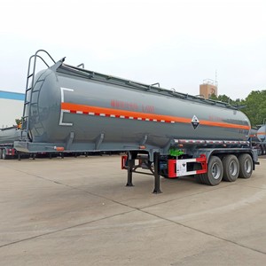 Semi-remorque de livraison de produits chimiques liquides 30CBM à 3 essieux, en acier inoxydable avec revêtement PE, pour le transport de produits corrosifs (soda et acide) - Product Image 4