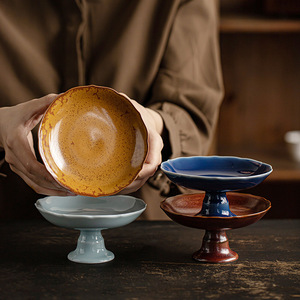 Assiette à thé en céramique d'inspiration zen, forme irrégulière, plat en porcelaine sur pied pour salle de thé, fête ou présentation de fruits - Product Image 1
