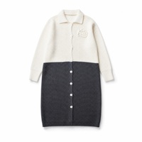 Robe en tricot gaufré personnalisée à faible MOQ pour femme, en fil filé à cœur, avec blocs de couleur, col polo et broderie chenille