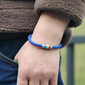 สร้อยข้อมือลาย LGBT สีรุ้งสำหรับผู้ชายผู้หญิงสร้อยข้อมือหนัง PU แบบถักทอเคลือบสีสำหรับคู่รักเกย์ - Product Image 4