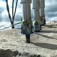 Machine à fendre la roche hydraulique à moteur diesel avec force de fendage de 500T, haute performance