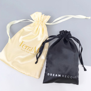 Sacs de rangement en soie noire avec cordon de serrage et logo personnalisé, pochettes en satin imprimées pour l'emballage de perruques et de sous-vêtements - Product Image 2