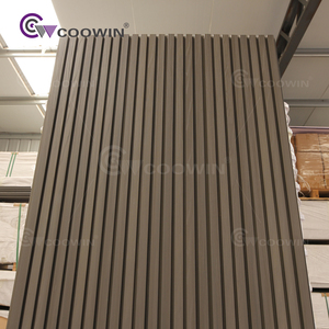 Revêtement mural extérieur en WPC à grain de bois, directement de l'usine, durable, pour façades et bardages extérieurs - Product Image 1