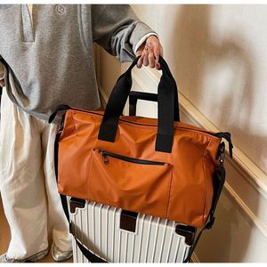 Sac de voyage en nylon à fermeture éclair grande capacité personnalisé en gros, sac de yoga grande capacité pour femmes, sac de sport pour hommes pour l'extérieur - Product Image 5