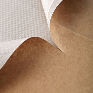 Papier Kraft résistant à la peinture renforcé avec du tissu tissé PE comme film protecteur de sol décoratif, emballage de meubles - Product Image 6