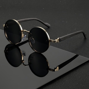 <span class=keywords><strong>Gafas</strong></span> <span class=keywords><strong>de</strong></span> Sol Circulares <span class=keywords><strong>de</strong></span> Diseño Moderno para Hombre y Mujer, Protección UV400, Doradas/Blancas, con Bisagras <span class=keywords><strong>de</strong></span> Metal y PC, Novedad 2025, Dropshipping - Product Image 3