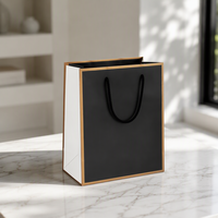 Sac cadeau réutilisable en papier noir avec bordure dorée, design personnalisé, sac de shopping pour marchandises de détail