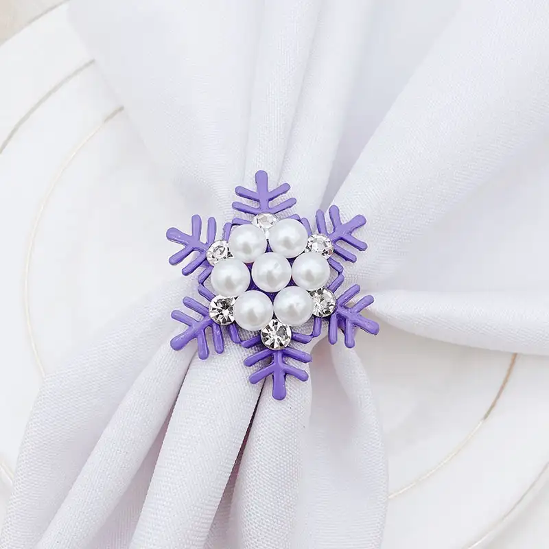 Servilletas de copo de nieve púrpura, perlas, anillo de Navidad, boda, Hotel, hebilla de servilleta, HWC131