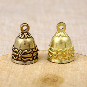 Colgantes de campana retro de latón estilo antiguo para la fabricación de joyas, accesorio de regalo unisex - Product Image 1