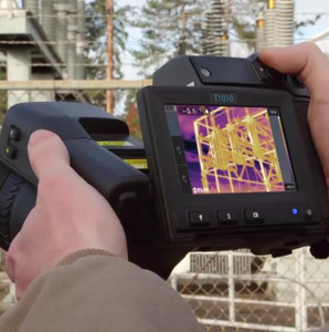 Cámara Termográfica Portátil Newflir T1010, Resolución IR de 320x240, Pantalla Táctil de 4 Pulgadas, Cámara Digital de 5MP, Lámpara LED - Product Image 5